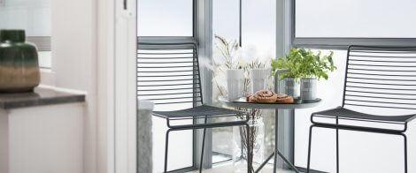 Vi hos Balco ønsker alle en god påske. Balco - Glasinddækkede altaner
